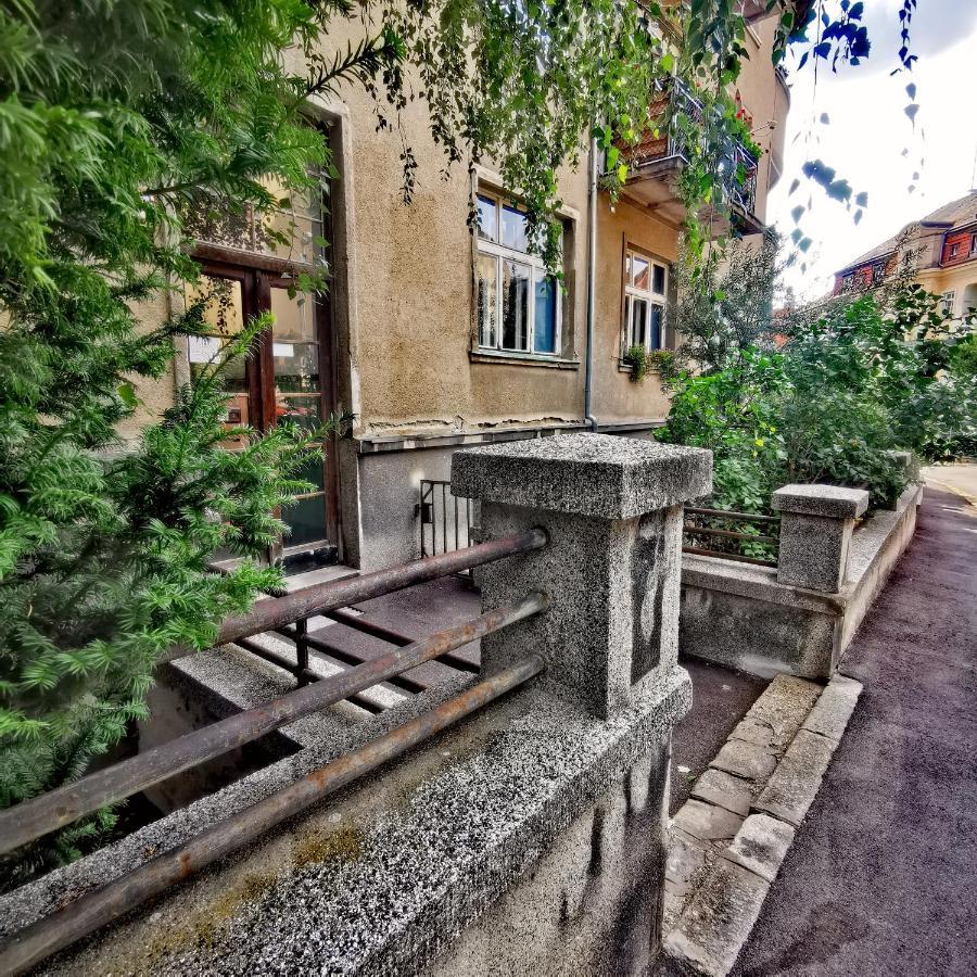 Cozyhome The Castle Apartment - Spacious, Quiet, High Ceiling Μπρατισλάβα Εξωτερικό φωτογραφία