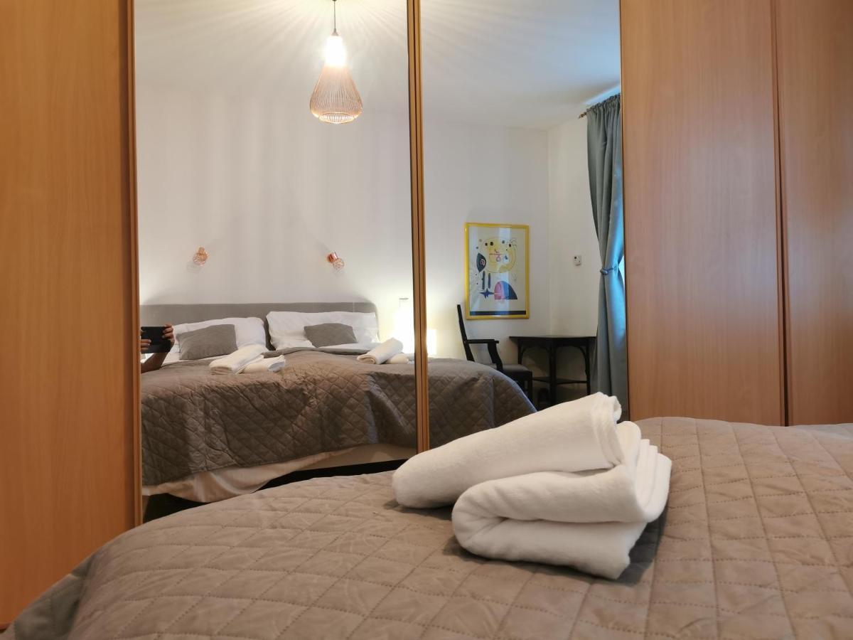 Cozyhome The Castle Apartment - Spacious, Quiet, High Ceiling Μπρατισλάβα Εξωτερικό φωτογραφία