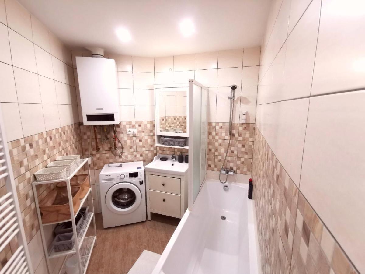 Cozyhome The Castle Apartment - Spacious, Quiet, High Ceiling Μπρατισλάβα Εξωτερικό φωτογραφία